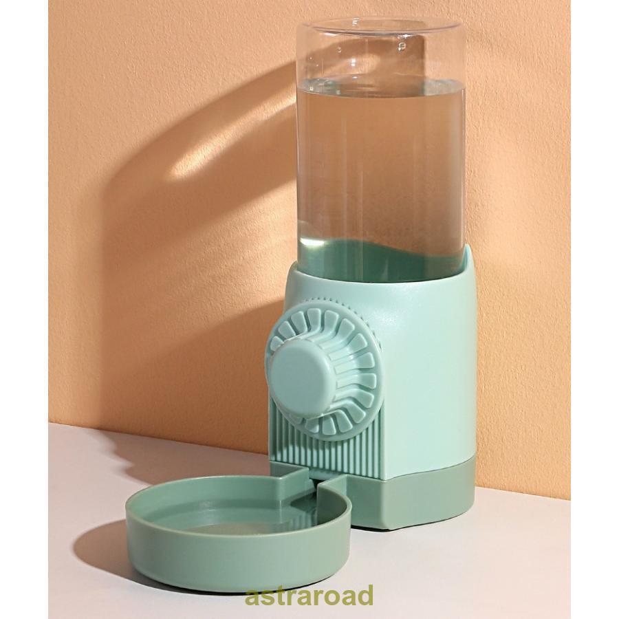 猫 給水器 猫 水 水分補給 受け皿付き 取り付け簡単 犬 水飲み ペット 水 ペット用給水器 ケージ取付 自動給水器 500ml 犬用 猫用 ペット用水