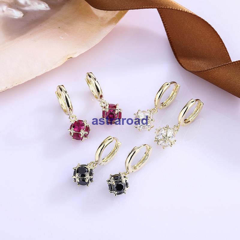 ピアス 両耳用 リングピアス アクセサリー レディース 女性 婦人 フープピアス 揺れる ビジュー かわいい おしゃれ ギフト プレゼント_1