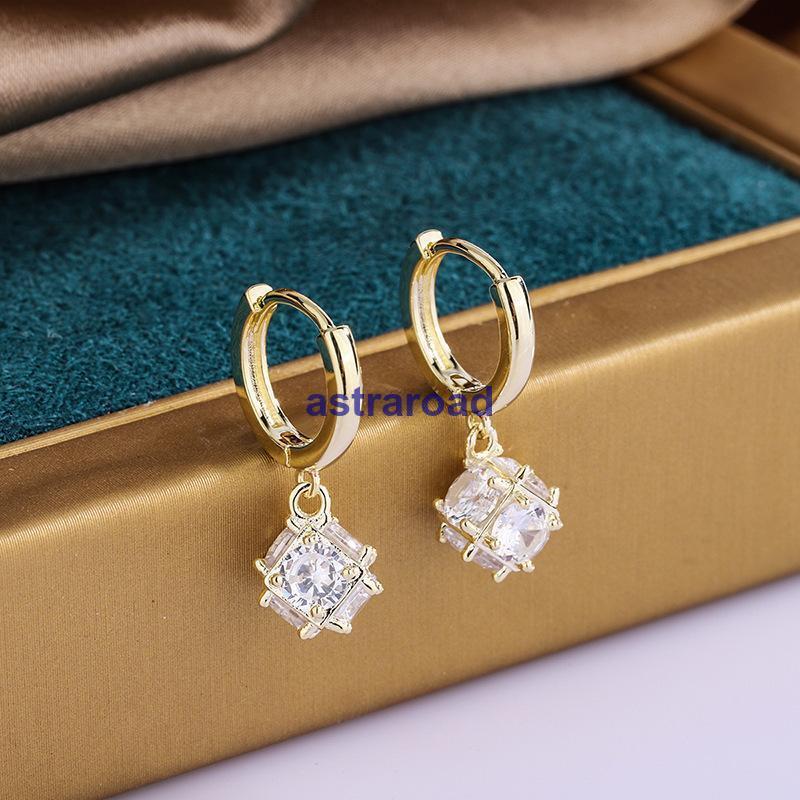 ピアス 両耳用 リングピアス アクセサリー レディース 女性 婦人 フープピアス 揺れる ビジュー かわいい おしゃれ ギフト プレゼント_2