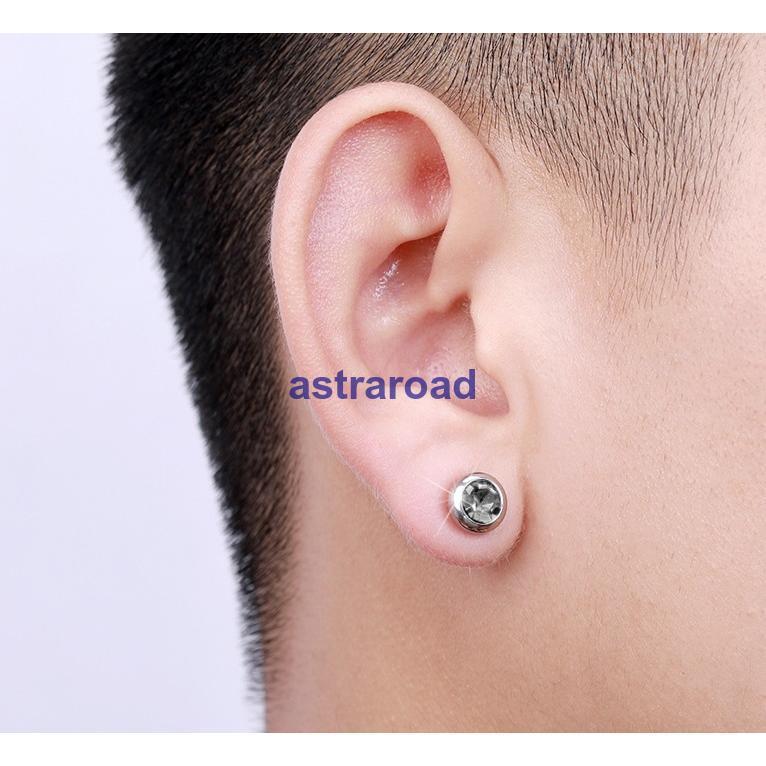 ゴールドスタッドピアス ミニマル 箱付き ユニセックス セリーヌ 【当日発送】 GUCCI GG スタッズ 18K イエローゴールド ピアス YBD094074002