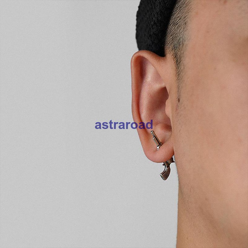 ピアス アクセサリー メンズ 男性 レディース 女性 男女兼用 ジュエリー 鉄砲 拳銃 ピストル 両耳 個性的 面白い カジュアル おしゃれ ユニーク | ブランド登録なし | 01