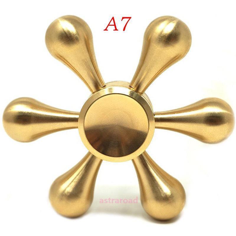 新型DIY ハンドスピナー 水道 Hand Spinner ストレス解消 6枚翼