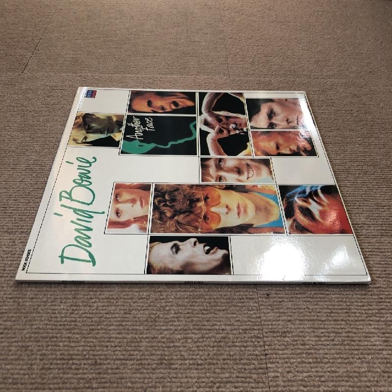 傷なし美盤 美ジャケ デビッド・ボウイ David Bowie 1981年 LPレコード 