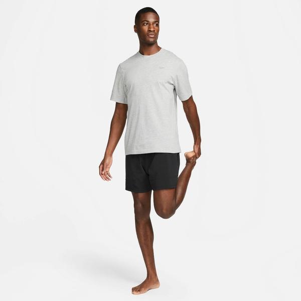 【年中無休】 ナイキ シャツ トップス メンズ Nike Men´s Dri-FIT Primary Short-Sleeve Training T-Shirt Dark Grey Heather