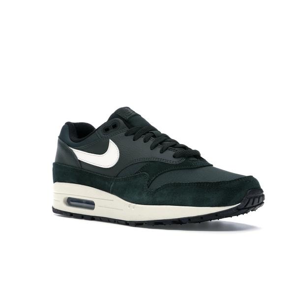 Nike ナイキ メンズ エアマックス スニーカー Nike Air Max 1 Outdoor Green 【US_10.5(28.5cm) 】の画像
