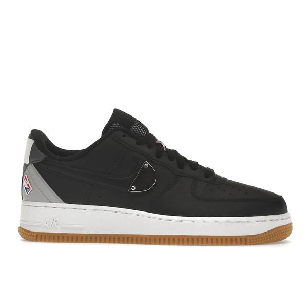 Nike ナイキ メンズ エアフォース スニーカー Nike Air Force 1 Low '07 NBA Black Silver 【US_7(25.0cm) 】の画像