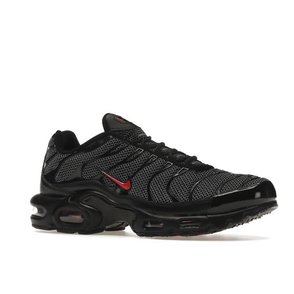 Nike ナイキ メンズ エアマックス スニーカー Nike Air Max Plus Metal Mesh Black Red 【US_M_13 】の画像