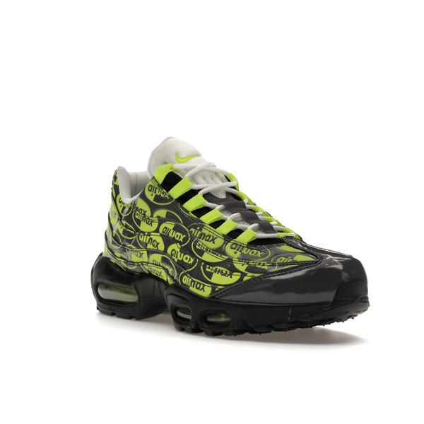 Nike ナイキ メンズ エアマックス スニーカー Nike Air Max 95 All-Over Print Black Volt 【US_12(30.0cm) 】の画像