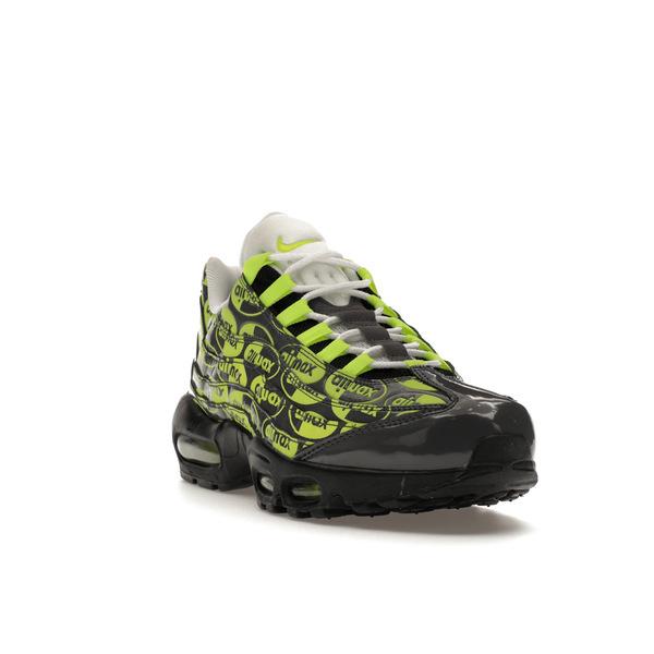 Nike ナイキ メンズ エアマックス スニーカー Nike Air Max 95 All-Over Print Black Volt 【US_12(30.0cm) 】の画像