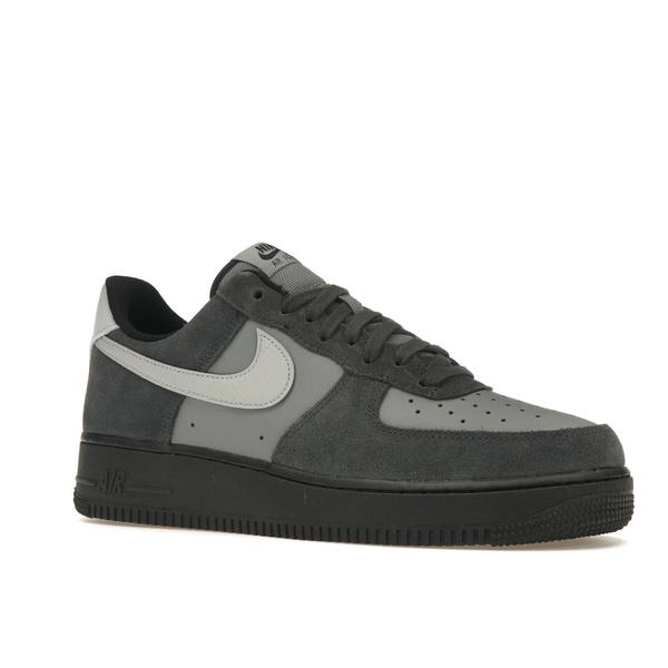 Nike ナイキ メンズ エアフォース スニーカー Nike Air Force 1 Low LV8 Anthracite Cool Grey 【US_8.5(26.5cm) 】の画像