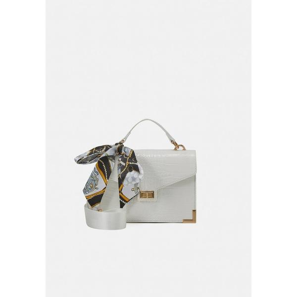 ピーシーズ ハンドバッグ レディース バッグ PCABBELIN CROSS BODY - Handbag - bright white/gold-coloured