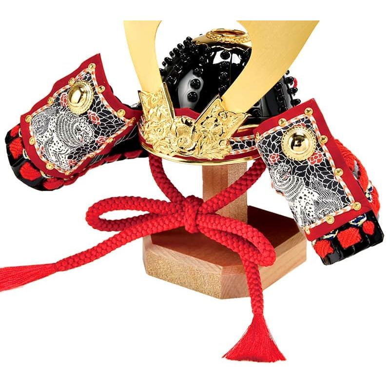 五月人形 コンパクト 豊久 源義経 兜収納飾り 兜飾り 加藤鞆美作 牡丹