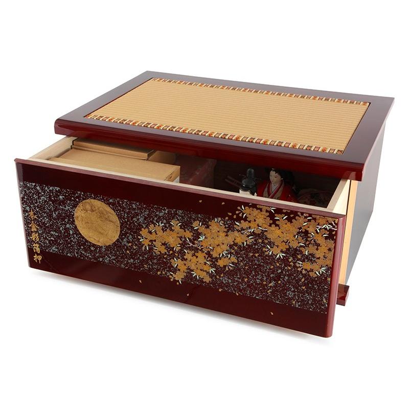 【訳あり品】 雛人形 ひな人形 雛 コンパクト収納飾り 親王飾り 津田蓬生作 熊倉聖祥原作頭 西陣織帯地 引出 マホ塗り 満開サクラ 本金彩箔押 h313-tuda-miyg-sakura 【PE3241416722】(113281円)