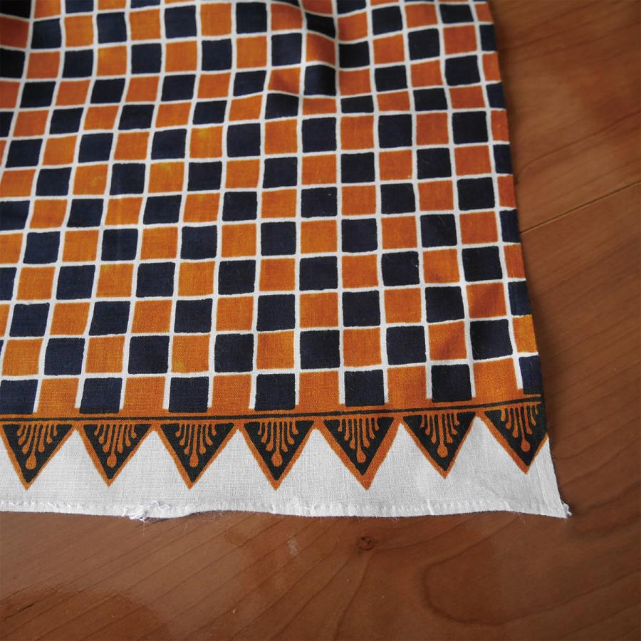 現地モノ ジャワ島・バリ島 バティック フリークロス 寝具 新品未使用 サイケ柄 バティック（ジャワ更紗・プリント・綿100%） (NRA941-01