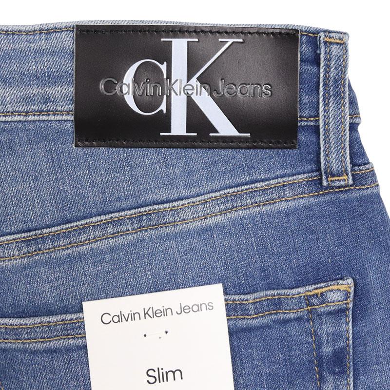   Jeans カルバンクラインジーンズ スタジャン カルバン・クラインが小浪次郎の撮影した22年秋冬キャンペーンを