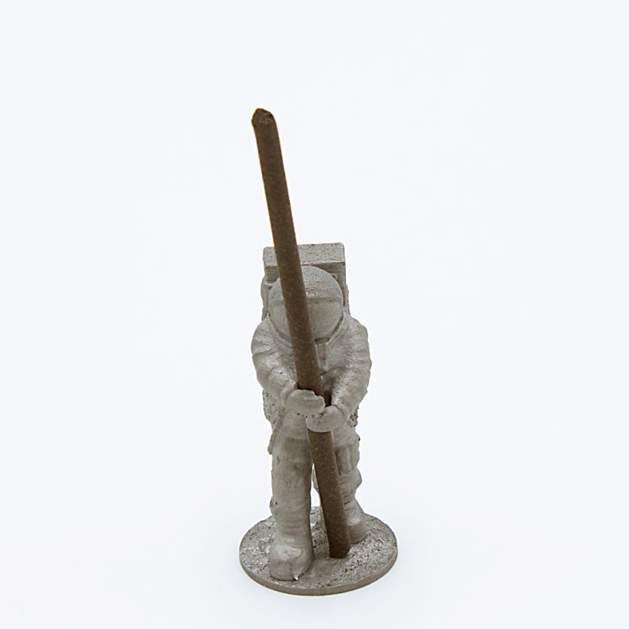 スペースマン　incense holder 宇宙飛行士のお香立て ステンレス素材 再生可能素材 サステイナブル　宇宙雑貨 送料無料 |  | 03
