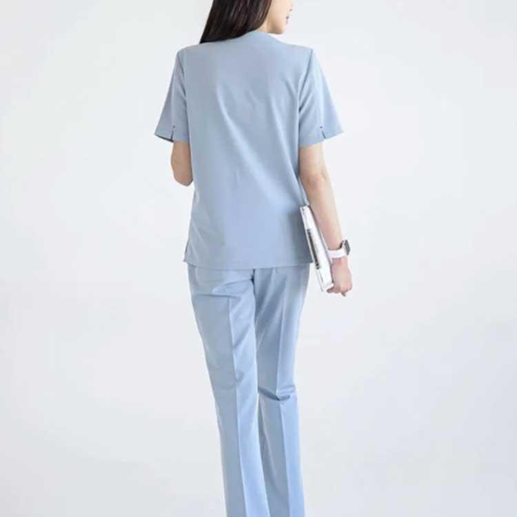 新品未使用　トリンプ　ナース服　上下セット　看護　M 看護師 白衣 医療用 上下セット トップス パンツ スクラブ レディース