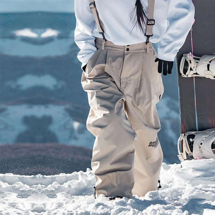 スキー、スノボーウェア　サロペットパンツ　新品未使用　(XXL) 単品 レディース サロペット パンツ 大人 メンズ ウェア スキーパンツ