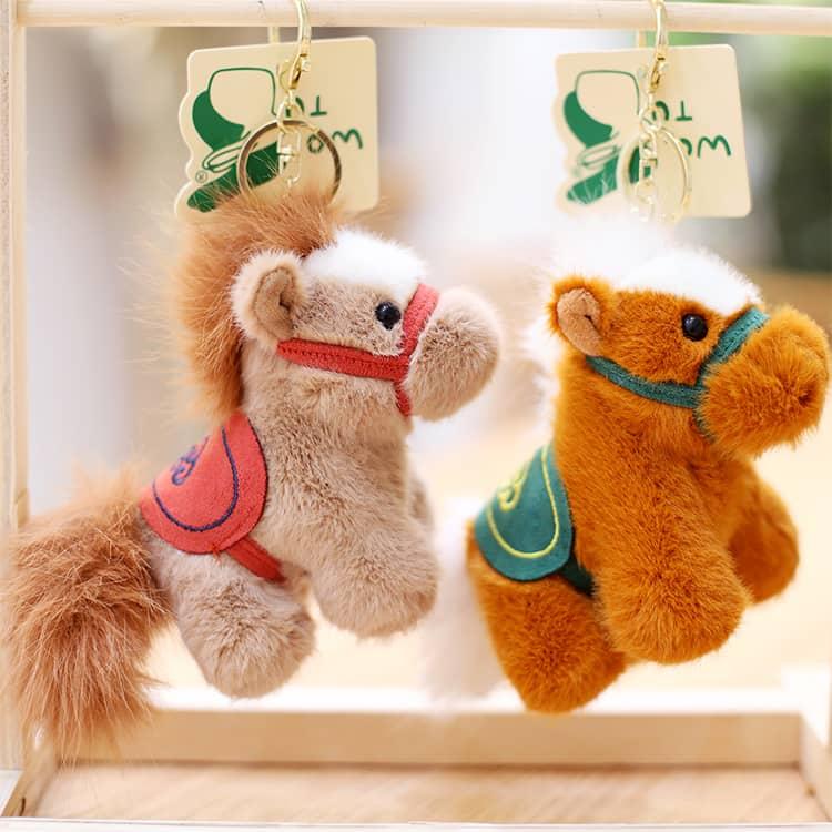 馬のキーホルダー うま バッグチャーム 干支 馬のぬいぐるみ 2026 車の