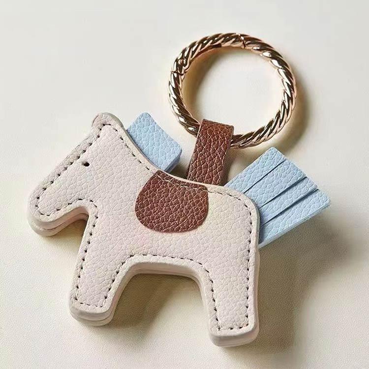 強力 ハットクリップ 2個セット 帽子 可愛い レザー キーホルダー 屋内