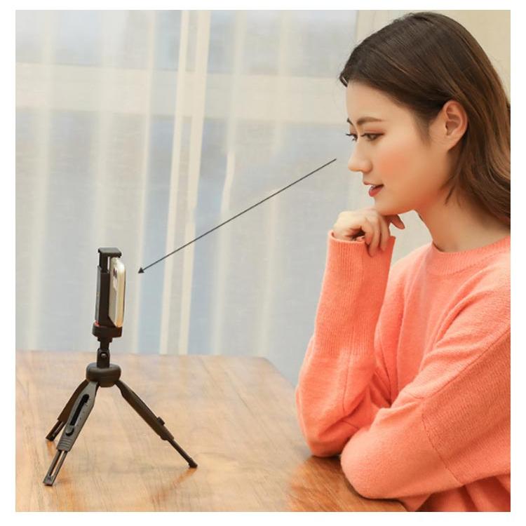 三脚 スマホ三脚 リモコン付き スマホ ホルダー 三脚 /スマホ 在庫あり 長い 軽量 ビデオカメラ 一眼レフカメラ ミニ三脚 さんきゃく スマホ ス |  | 08