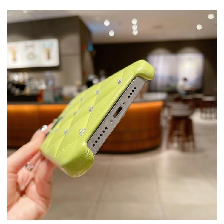 【Iphone15】キルティング　グリーン【ソフトケース】 iPhone16 ケース iPhone15 キルティング レザー きらきら ライン