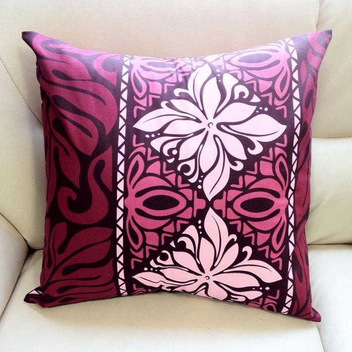 ハワイアン ファブリック クッション カバー モンステラ ホワイト ティアレ キルト 柄〈レッド〉 45cm×45cm クリックポスト対応可能 日本製 ハワイ生地 | 