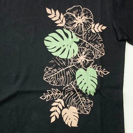 フラ 半袖 Tシャツ モンステラ柄 ハイビスカス プリント 〈 ブラック