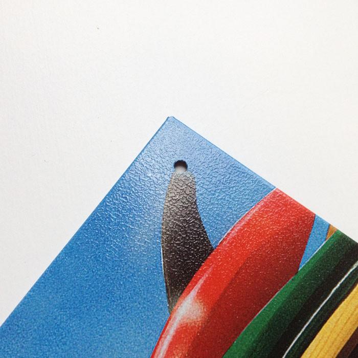 〈ブリキ看板〉桟橋の下のカラフルサーフボード〈ハワイアン雑貨〉〈アメリカン雑貨〉ティンプレート・ティンサイン・サインプレート　ハワイアンインテリア |  | 01