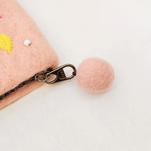 しずく ビーズ 刺繍 フエルト ポーチ〈パープル/ベージュ/薄ピンク