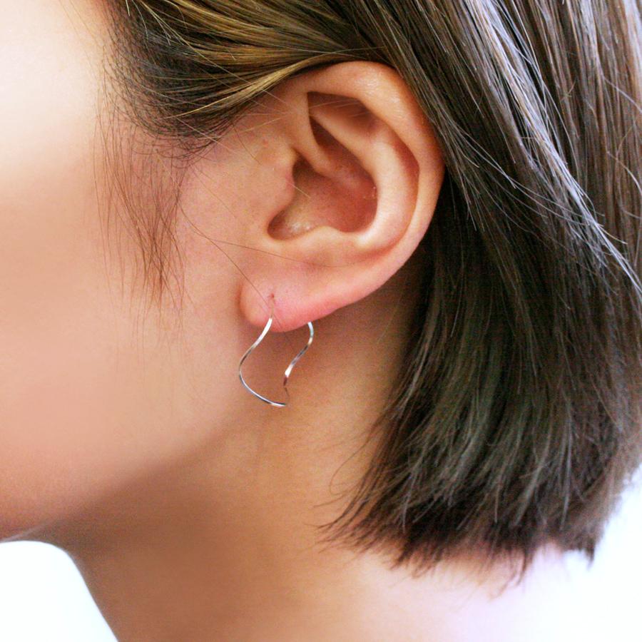 ピアス Silver925 シルバー フープ Silver925/波フープピアス 大人気 