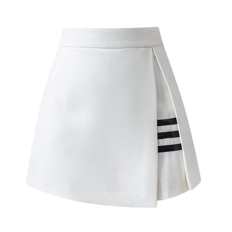 DESCENTE GOLF ホワイト ゴルフスカート サイズSS 新品未使用‼️ DESCENTE GOLF ホワイト ゴルフスカート サイズSS 新品未使用‼️