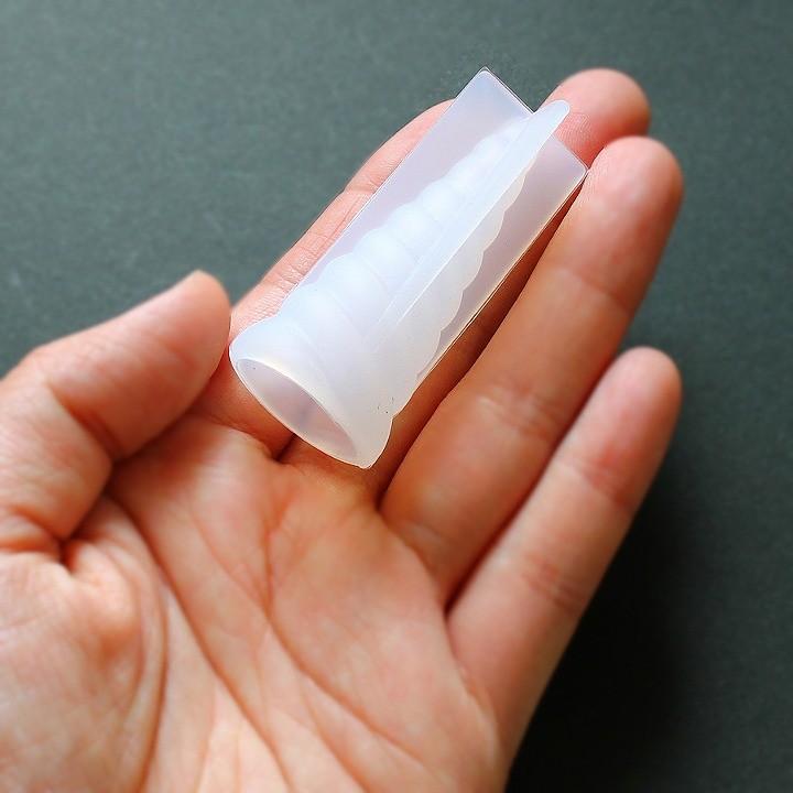 ユニコーンホーンのシリコンモールド 小 出来上がり全長約5cm 1個 シリコン型 レジン用シリコンモールド ユニコーンの角 Ath 2732 あとりえほのか 通販 Yahoo ショッピング