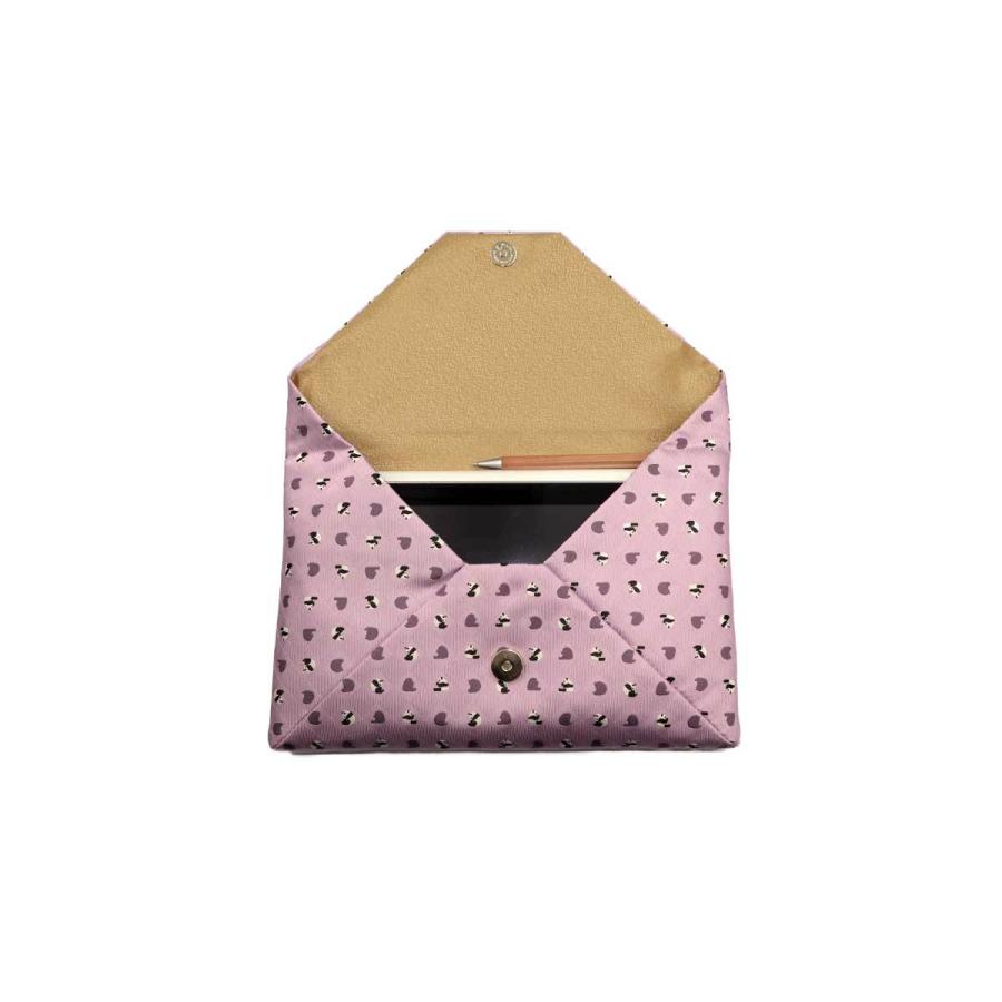 お座りパンダ&もぐもぐパンダ・西陣織シルク・和風クラッチ（数寄屋袋）・B5サイズタブレット対応・撫子色（なでしこいろ）・日本製 |  | 05