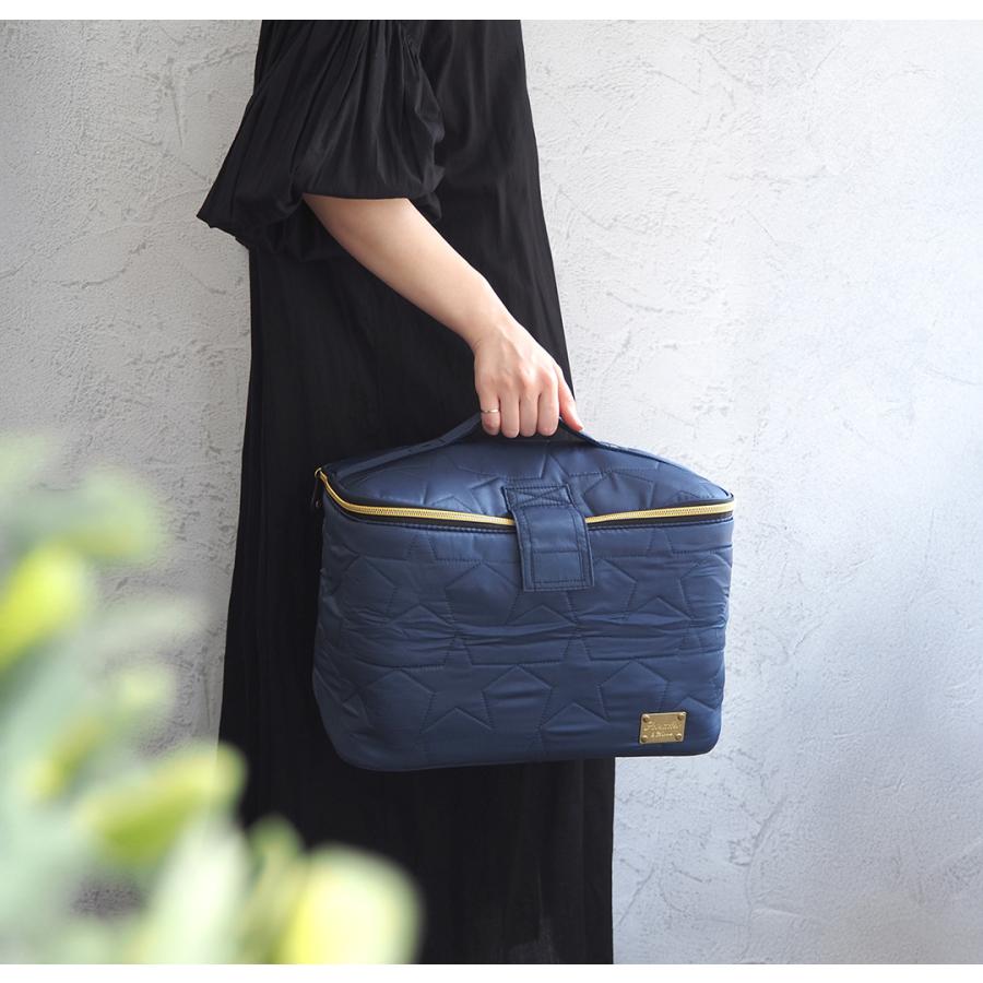 おむつストッカー おむつポーチ 持ち運び便利 仕切り付き 多機能 ベビー用品収納 取っ手付き おむつ収納 オムツストッカー 収納ボックス |  | 18