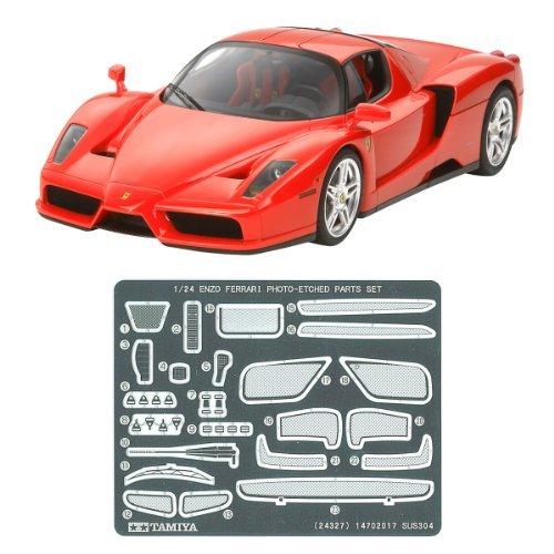Tamiya 1/24 Enzo Ferrari 組み立てキット Tamiya Enzo Ferrari with Detailed Parts 1/24 Scale Model Building