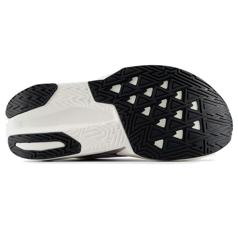 New Balance（ニューバランス） フューエルセル レベル v5 WFCX3DMB