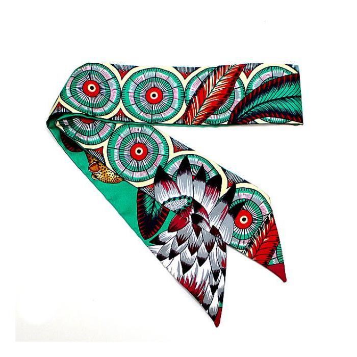 ☆美品☆HERMES ツイリー スカーフ サバンナのダンス シルク グリーン HERMES（エルメス） 【広尾店】エルメス ツイリー スカーフ 【サバンナ