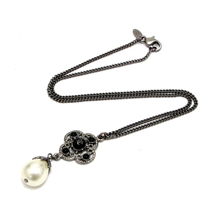 シャネルスイングパールネックレス