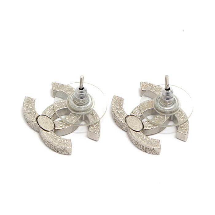 美品　CHANEL シャネル　ココマーク 01P ピアス　シルバーカラー CHANEL シャネル ピアス ココマーク ミラー ブラック ゴールド