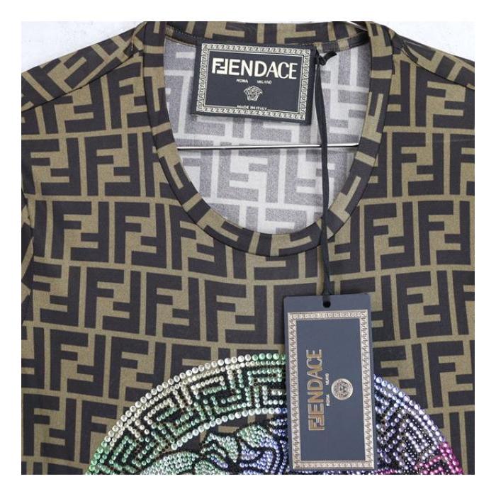 FENDI x VERSACE フェンダーチェ Tシャツ FENDI ( フェンディ ) × VERSACE ( ヴェルサーチェ ) コラボ