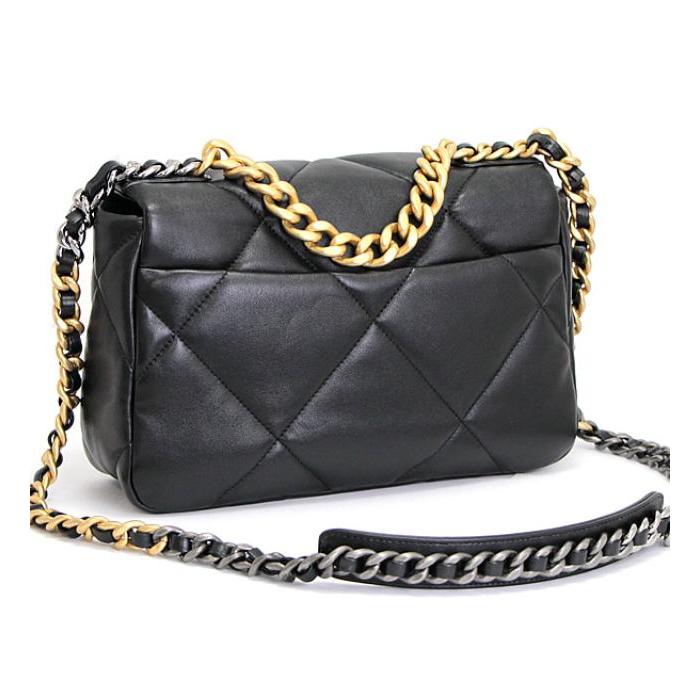 マトラッセ 【広尾店】極美品 シャネル CHANEL シャネル19 マトラッセ 【広尾店】極美品 シャネル CHANEL シャネル19