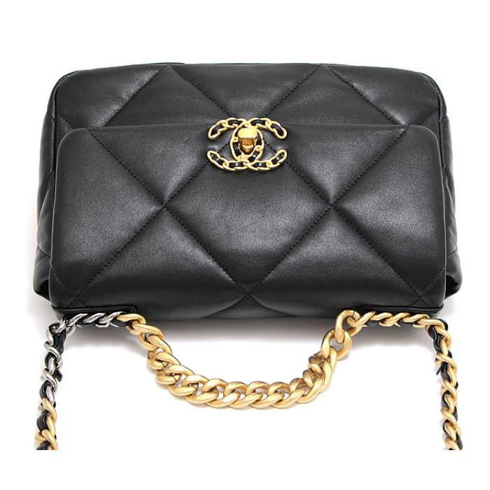 マトラッセ 【広尾店】極美品 シャネル CHANEL シャネル19 マトラッセ 【広尾店】極美品 シャネル CHANEL シャネル19