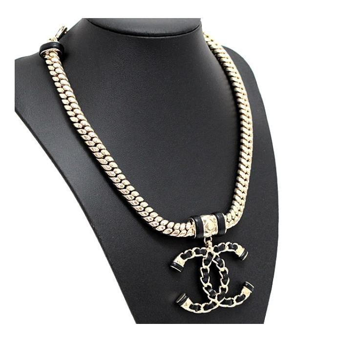 Chanel B22S ココマーク チェーンモチーフ レザー カチューシャ ホワイト (207786 main image 0