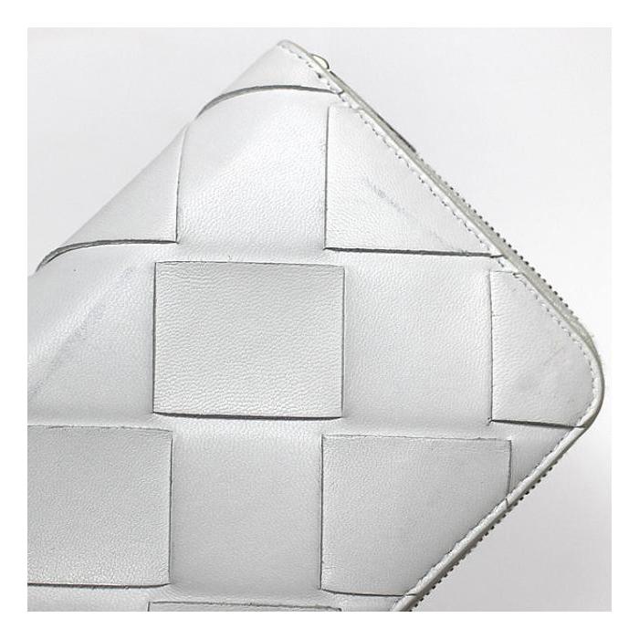 付属品完備　ボッテガヴェネタ　長財布　マキシイントレチャート　ラウンドジップ　白 BOTTEGA VENETA ボッテガヴェネタ 長財布 マキシイントレ