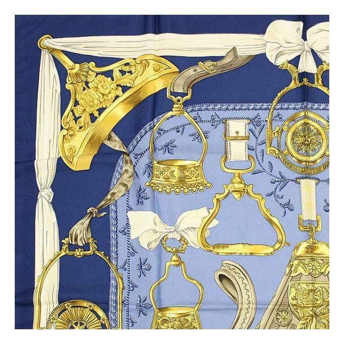 HERMES（エルメス） 美品 カレ90『ETRIERS』大判スカーフ 鎧 ライト