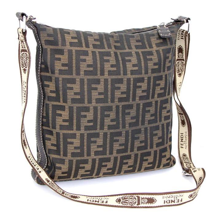ZUCCa（ズッカ） フェンディ FENDI ズッカ柄 斜め掛け ショルダー