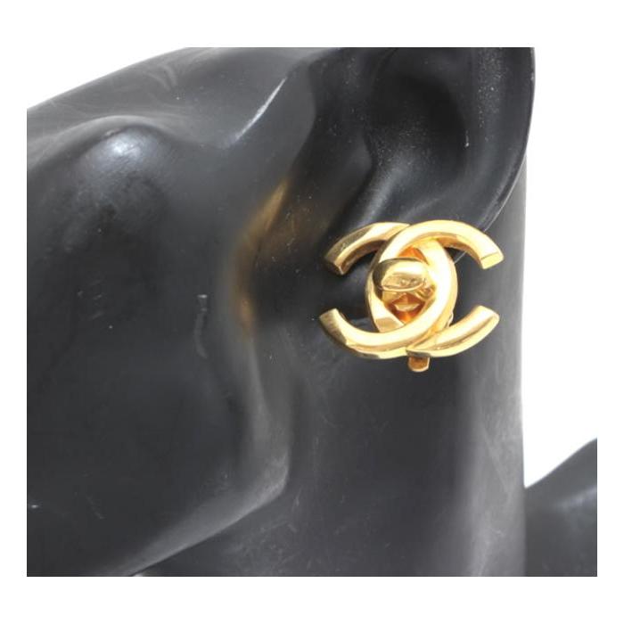 シャネル　ターンロック 95A イヤリング　片耳　美品 シャネル ターンロック 95A イヤリング 片耳 美品 CHANEL