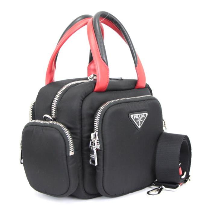 PRADA（プラダ） 極美品 可愛い! 三角ロゴ マルチポケット 2WAY