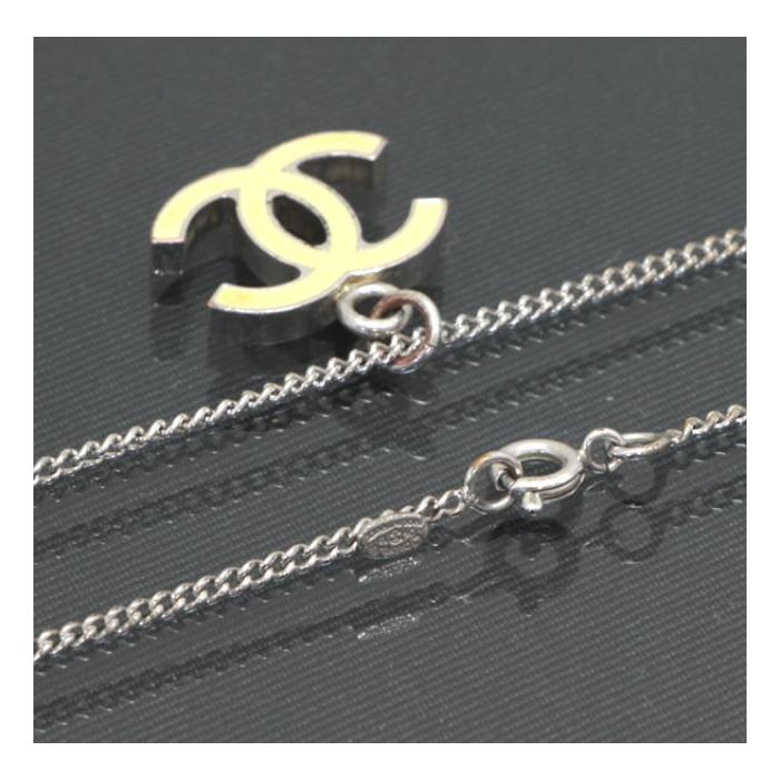 CHANEL（シャネル） 定番 ココマーク ネックレス 04V アイボリー